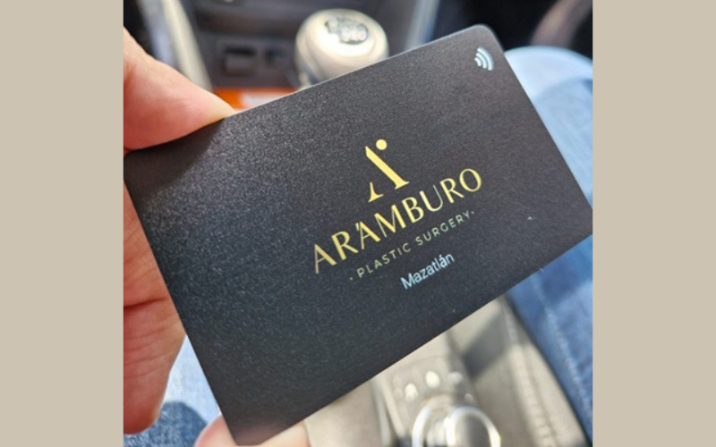 Tarjeta de presentación inteligente WowCard diseñada para ARAMBURO en Mazatlán